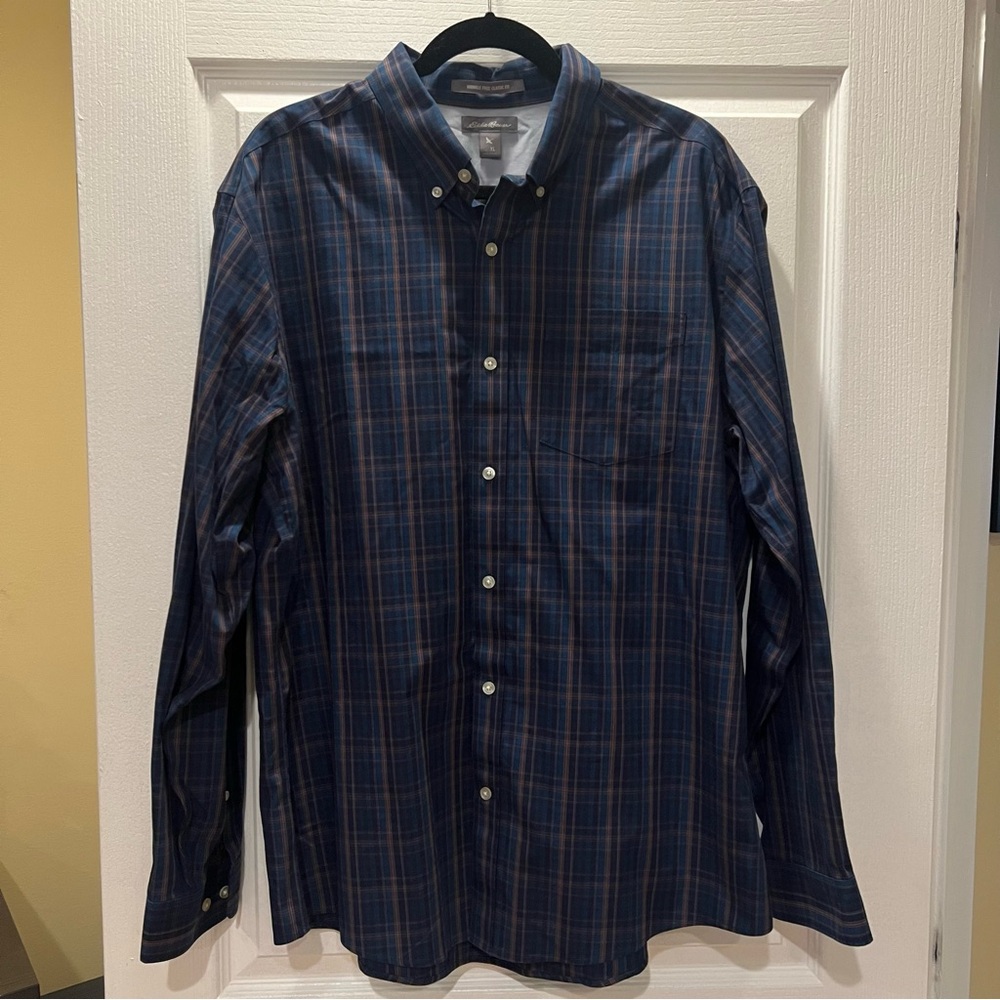 Eddie Bauer wrinkle free classic cut button down size xl